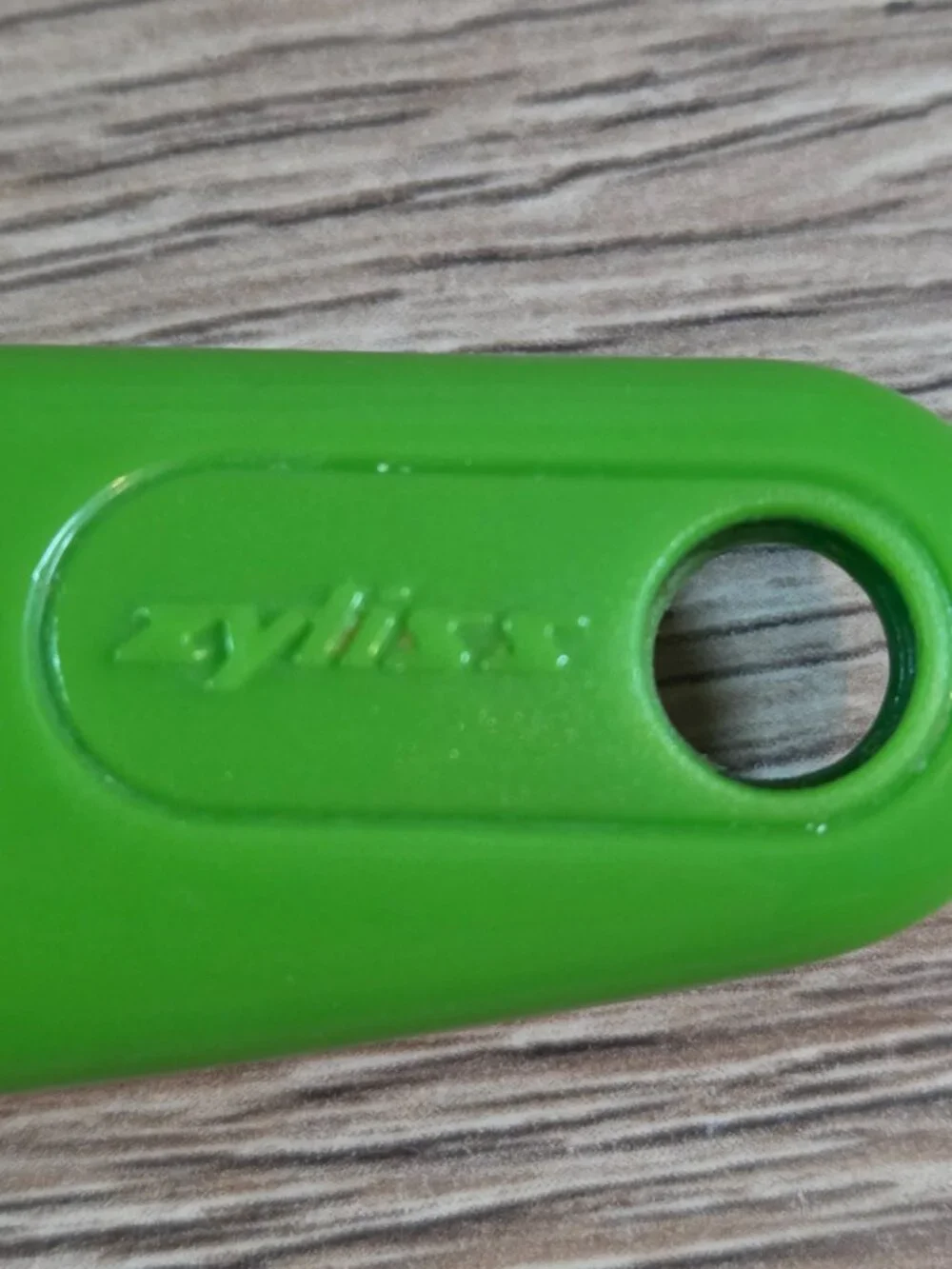 Zyliss Lettuce Knife Green Serrated Plastic Blade‎ Prevent Browning Salad Prep